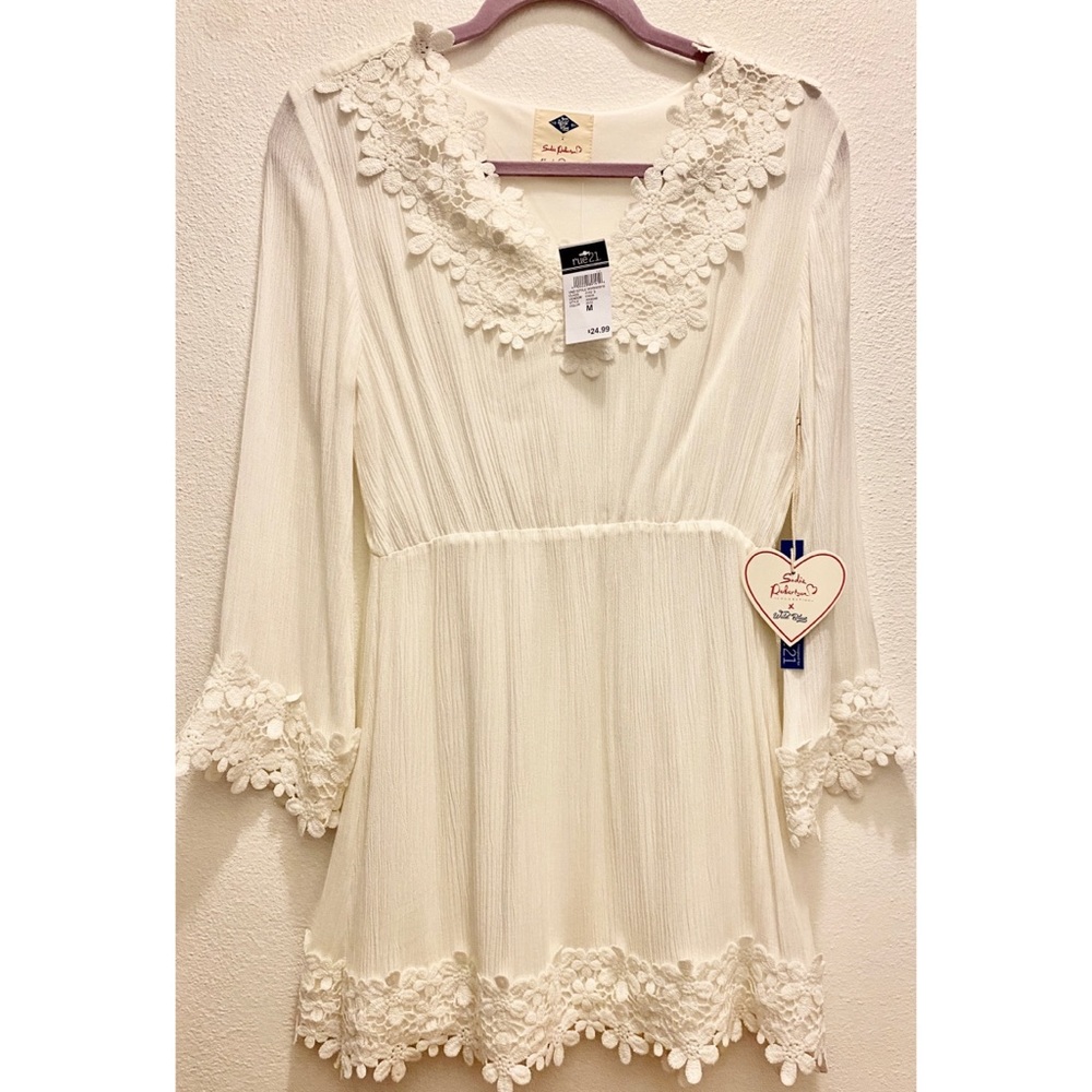 White lace dress